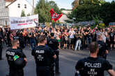 Nach Wahl-Beben: Hunderte protestieren gegen AfD-Feier in Berlin