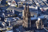 Polizei rüstet sich für Großeinsätze: Das kommt am Wochenende auf die Kölner zu!