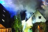 Brand in Messie-Haus hält Feuerwehr stundenlang in Atem