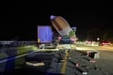 Lkw kracht in Schwerlasttransport: Einschränkungen auf der A2
