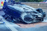 Heftiger Unfall auf A7: BMW-Fahrer stirbt, junge Frau schwer verletzt in Klinik