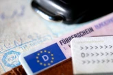 Mit 110 km/h durch Leipzig: Fahranfänger verliert Führerschein nach wenigen Monaten