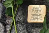 Staatsschutz ermittelt: Stolperstein von ermordeter Dresdnerin aus dem Boden gerissen!