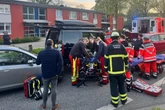 Drei Autos kollidieren an Kreuzung: Vier Personen verletzt, darunter ein 12-jähriges Kind