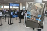 Weil sie ihn am Flughafen abgeben soll: Frau macht kurzen Prozess mit ihrem Tequila