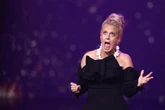 TV-Patzer beim "Deutschen Fernsehpreis": Schöneberger erkennt Preisträger nicht