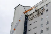 Schreck in der Nacht: Dutzende müssen Hochhaus sofort verlassen
