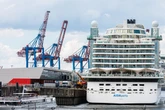 Notfall auf Aida-Kreuzfahrtschiff: Einsatzkräfte eilen auf der Elbe zu Hilfe