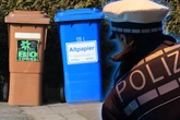 Messer gezückt und Heckscheibe eingedroschen: Müll-Streit eskaliert