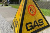 Gas strömt in Keller: Feuerwehr räumt Wohnhaus in Tempelhof
