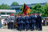 Was Hunderte Soldaten heute vorm Bundesverfassungsgericht machen