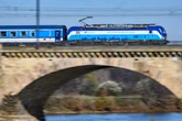Mega-News für Zugreisende: Bald rollen deutlich mehr Züge zwischen Dresden und Prag!