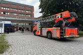 Feuer in Flüchtlings-Unterkunft: Bewohner wollen Flammen selbst löschen