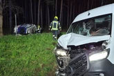 Ohne Licht unterwegs: Kleintransporter schleicht über A10, dann kracht es