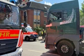 Lkw erfasst Fußgänger: Polizeihubschrauber im Einsatz