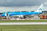 Rauch aus dem Triebwerk! Flugzeug muss in Hamburg notlanden