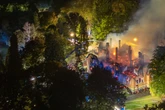 Schaden in Millionenhöhe: Jagdschloss auf Golfplatz brennt komplett nieder