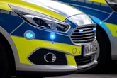100 Teenager tauchen ungeladen bei Privatfeier auf: Als Polizei anrückt, wird&#039;s ungemütlich