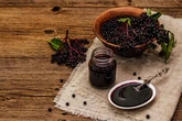 Volles Aroma mit nur 5 Zutaten: Omas Holundergelee Rezept