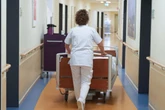 Dreiste Masche: Patientin verkleidet sich als Krankenschwester und klaut Medikamente
