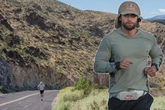 Nach 606 Kilometern durch das Tal des Todes: Extremsportler Arda Saatçi erreicht unter Tränen sein Ziel