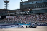 Berlin E-Prix: Renn-Show am Flughafen Tempelhof