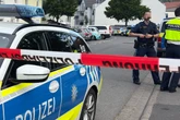 Großeinsatz in Wohngebiet: Zwei Schwerverletzte, Spezialkräfte entdecken Leiche