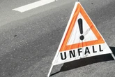 Trabi-Unfall: Fahrer schwer verletzt, Straße voll gesperrt