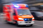 Suff-Fahrt endet im Krankenhaus: Motorradfahrer bei Unfall auf Kölner Autobahn schwer verletzt