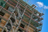 Krise beim Wohnungsbau: Dickes Minus bei Fertigstellungen, Höchstwert bei Abbrüchen