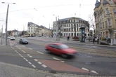 Beiß-Attacke auf Polizisten! Radfahrerin wird zur Rede gestellt und rastet aus