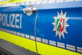 E-Biker bepöbelt Teenager im Wald: Auf einmal dreht er noch mal um