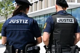 "Erschreckend sinnlose Tat": Münchner attackiert Nachbarinnen brutal