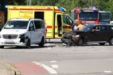 Kreuzungscrash in Chemnitz: BMW kracht mit Mercedes-Transporter zusammen