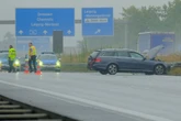 Mercedes kracht auf A14 bei Leipzig in Leitplanke