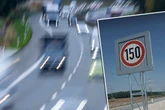 Schneller unterwegs: Nachbarland schraubt am Tempolimit