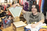 Ab heute in Dresden: Hier gibt's Secondhand-Mode zum Kilopreis