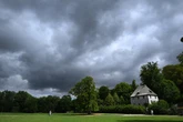 Regenschirm statt Sonnenbrille: NRW startet nass ins Wochenende