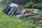 A2 bei Burg gesperrt: Auto kracht in Wohnmobil