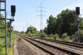 Ausgerechnet im Berufsverkehr: Unbefugte Personen im Gleis legen Bahnstrecke in Köln zeitweise lahm