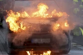 Feueralarm in Chemnitz: Toyota geht plötzlich in Flammen auf