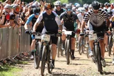 24-Stunden-Rennen: Mountainbiker strampeln sich am Stausee Rabenstein ab