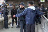 Einen Tag nach Messerattacke: Polizei mit Großkontrolle am Hauptbahnhof