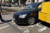 Unfall in Stuttgart: VW kollidiert mit Stadtbahn - 50.000 Euro Schaden
