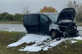 Touran fängt auf A36 Feuer: Familie kann sich noch rechtzeitig retten