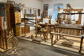 Sächsische Handwerksgeschichte zieht um: Alte Webstühle haben neues Zuhause