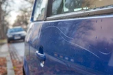 Kinder sollen Autos im Kreis Ludwigsburg zerkratzt haben: 80.000 Euro Schaden!