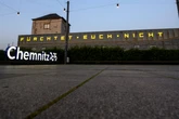"Fürchtet euch nicht": Das steckt hinter dem Schriftzug am Chemnitzer Hauptbahnhof