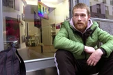 Als Jugendlicher griff Kazhi schon zur Nadel: "Kurz vor meinem 15. Geburtstag habe ich angefangen"