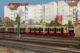 Nach tagelanger Sperrung: Ringbahn fährt im Westen Berlins wieder